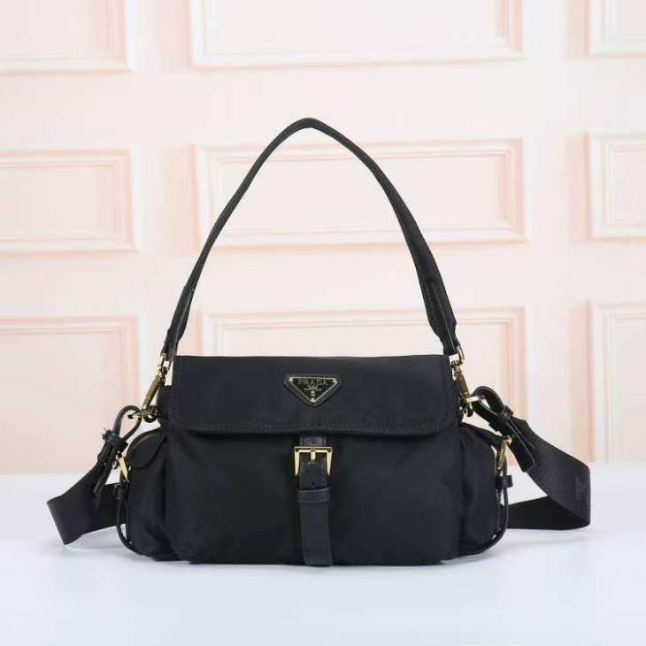 Picture of Prada Handbags _SKUfw204795859fw